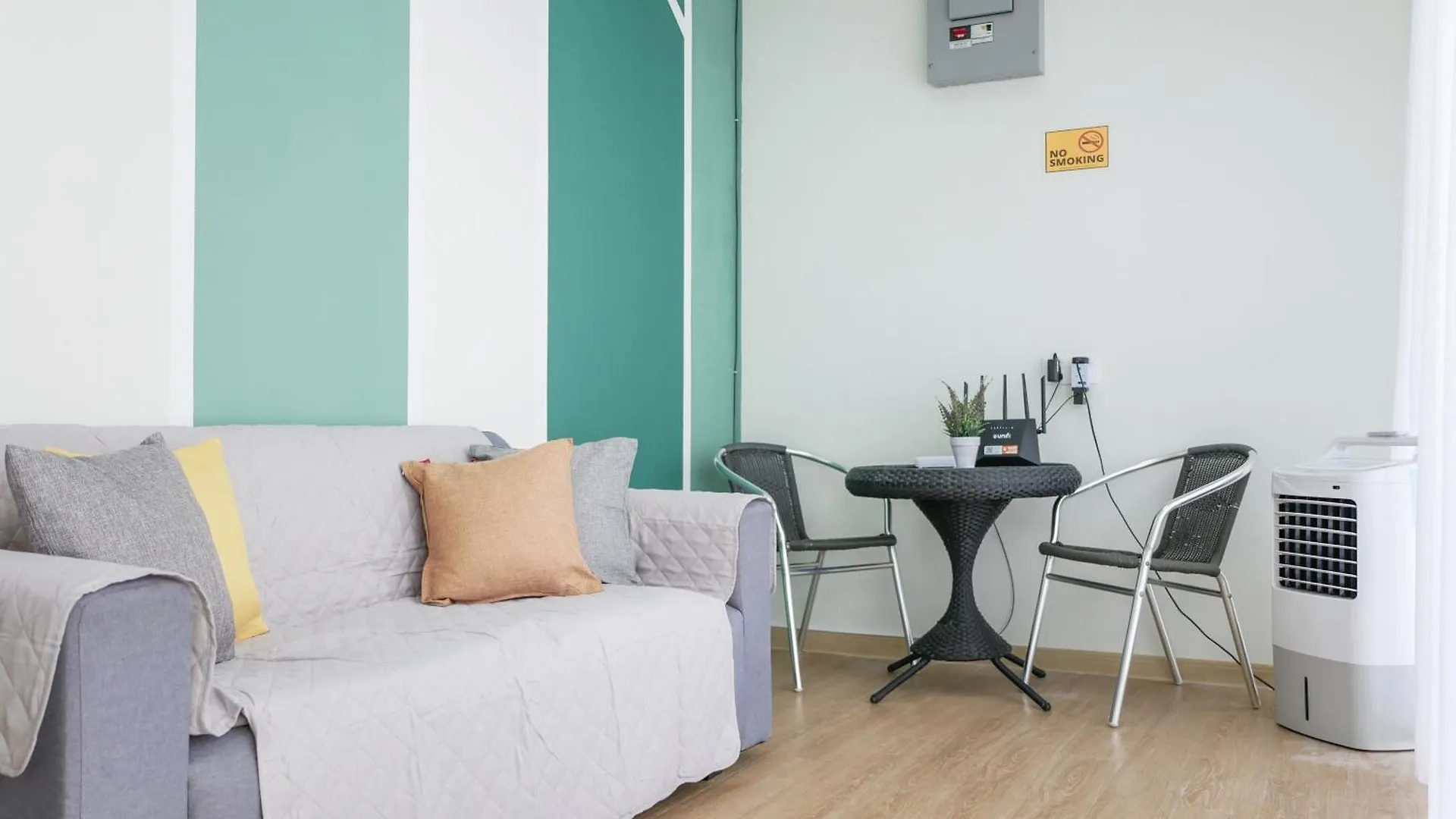 Cheerful Guesthouse #Adventist#Budgetstay جورج تاون بيت شباب